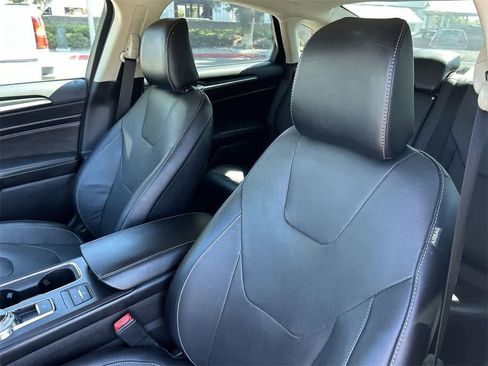 Used 2020 Ford Fusion Energi Titanium image 34