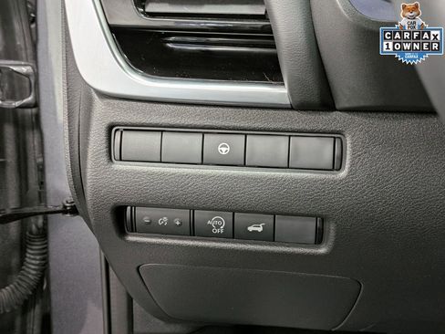 Used 2023 Nissan Rogue SL AWD/4WD image 21