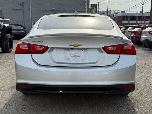 Used 2017 Chevrolet Malibu LT w/ Sport Package image 9