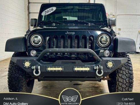 Used 2016 Jeep Wrangler Sport AWD/4WD image 4