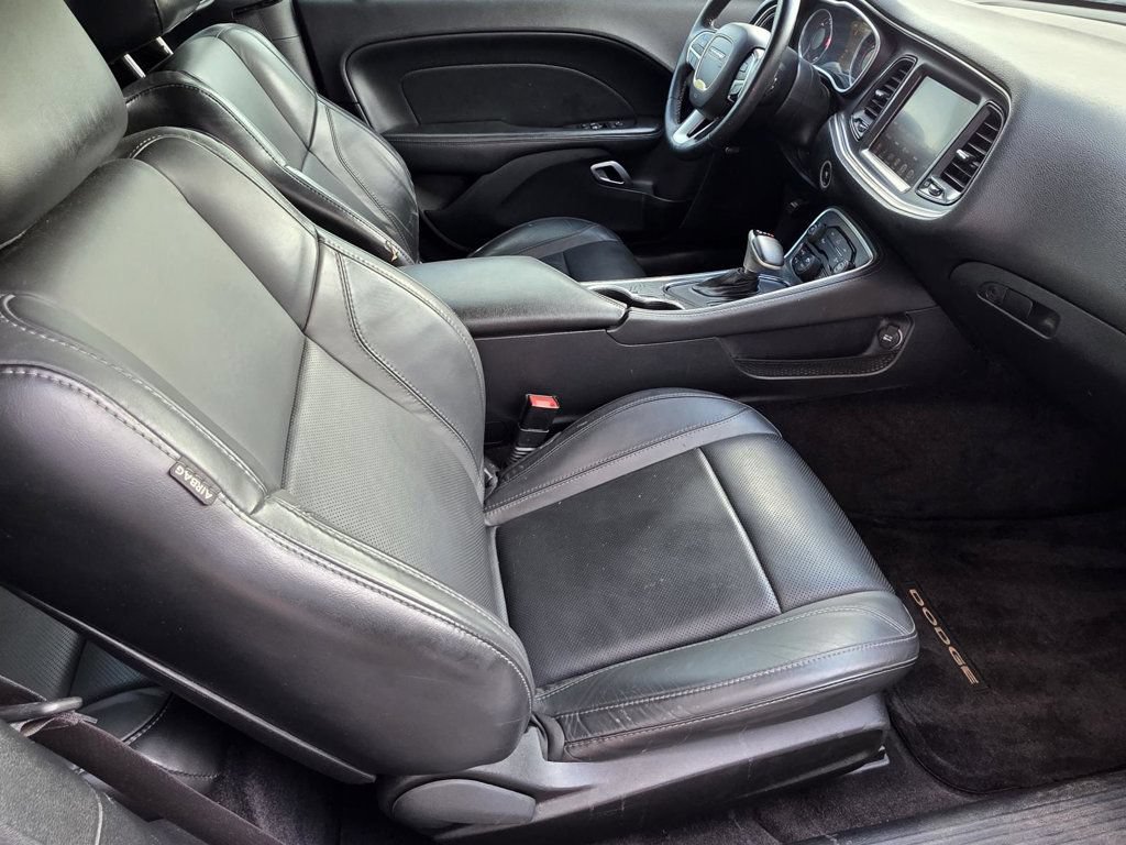 Used 2016 Dodge Challenger SXT Plus RWD image 8