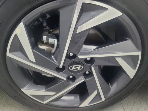 Used 2025 Hyundai Elantra Sport FWD image 31