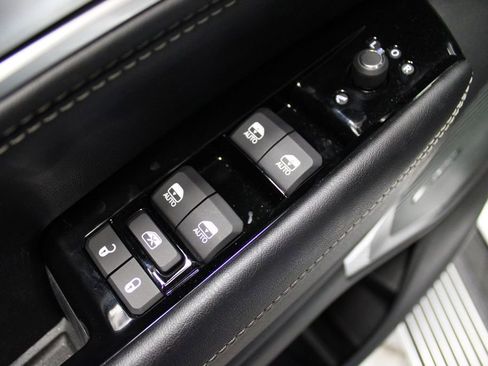 New 2025 Jeep Wagoneer L Series II image 32