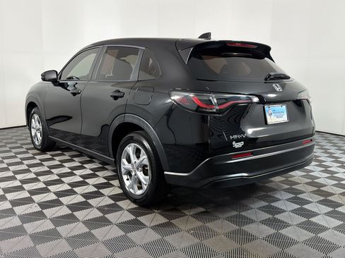 Used 2023 Honda HR-V LX image 2
