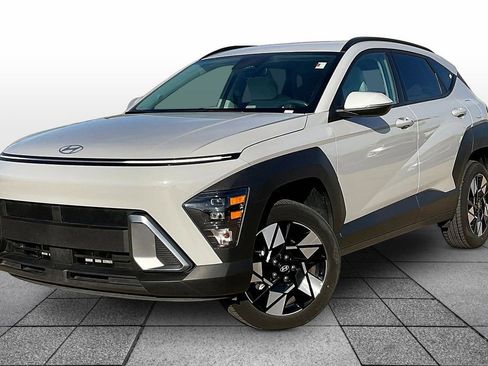 Used 2025 Hyundai Kona SEL AWD/4WD image 1