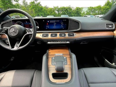 Certified 2025 Mercedes-Benz GLE 450 4MATIC image 15