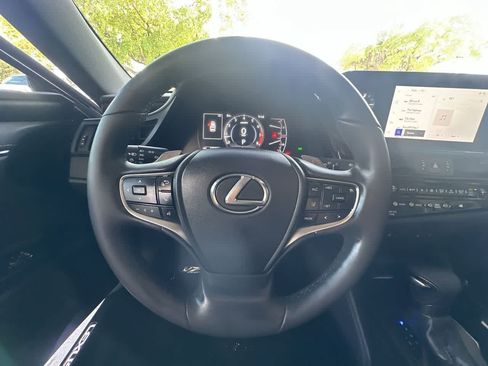 Used 2025 Lexus ES 350 w/ Premium Package FWD image 15