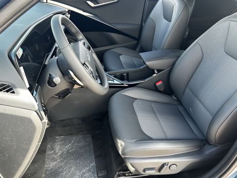 Used 2025 Kia Niro EX Touring FWD image 17