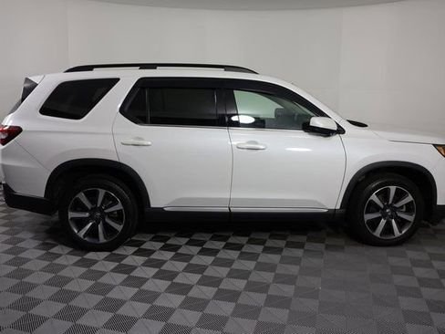 Used 2023 Honda Pilot Elite image 8