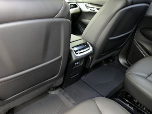 Certified 2025 Cadillac XT6 Sport w/ Technology Package image 29