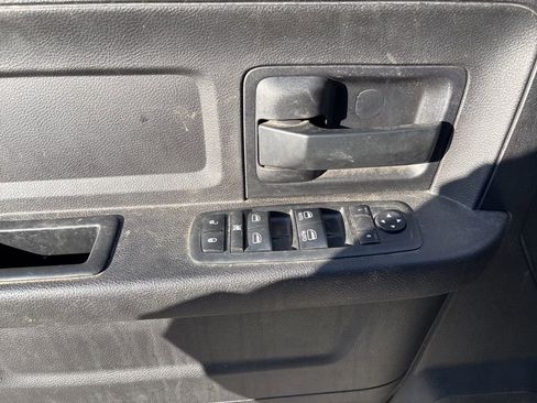 Used 2018 RAM 2500 Tradesman w/ Chrome Appearance Group image 10