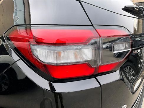 Used 2024 Honda Pilot Elite image 35