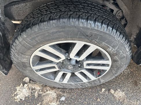 Used 2023 Toyota 4Runner Limited image 7