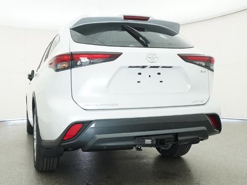 New 2026 Toyota Highlander Limited AWD/4WD image 22