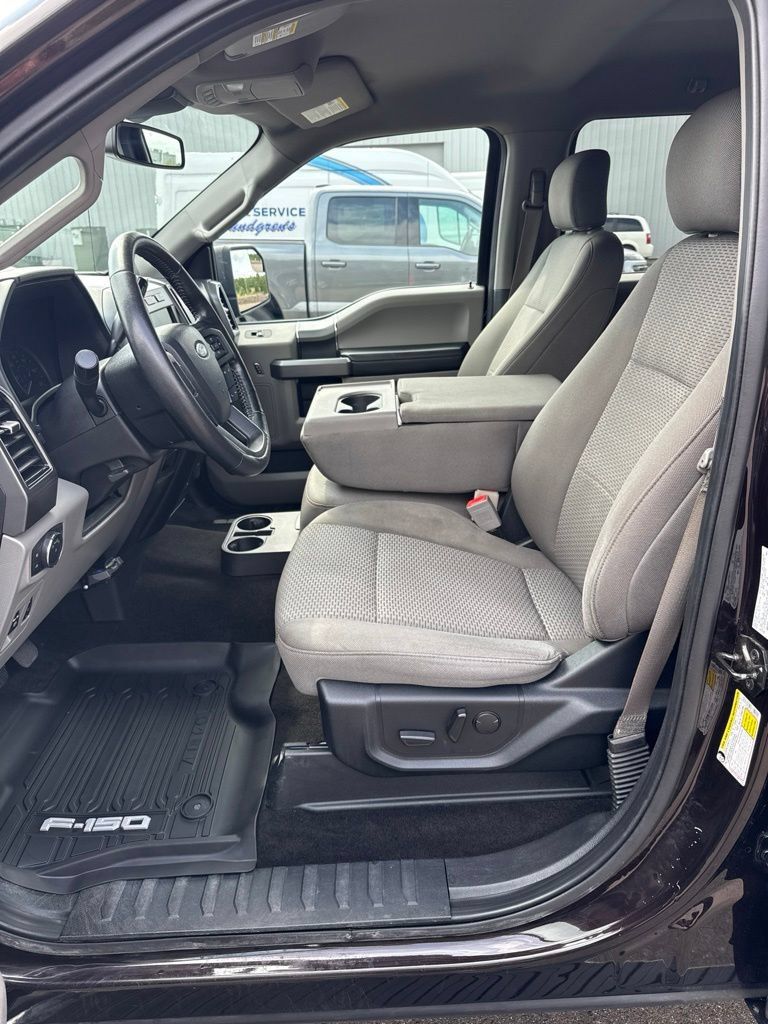 Used 2019 Ford F150 XLT w/ Equipment Group 302A Luxury AWD/4WD image 18