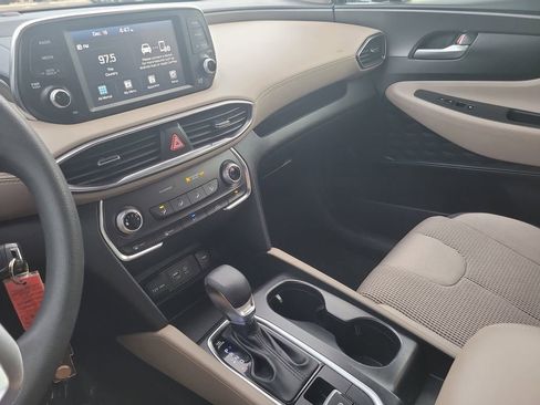 Used 2020 Hyundai Santa Fe SE image 17