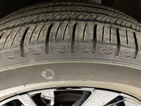 Used 2024 Chevrolet Equinox LS w/ LS Convenience Package image 23