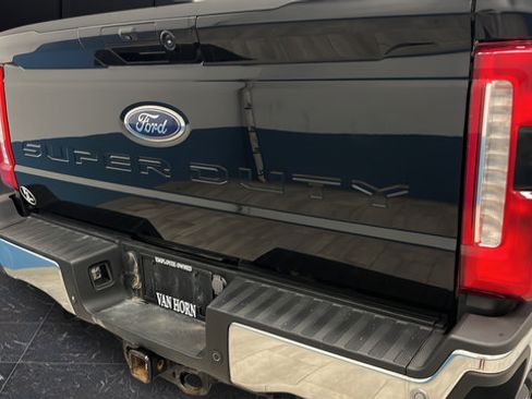 Used 2023 Ford F250 Lariat w/ Lariat Ultimate Package AWD/4WD image 38