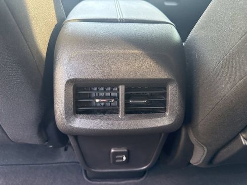 Used 2023 GMC Terrain SLE w/ Driver Convenience Package AWD/4WD image 20