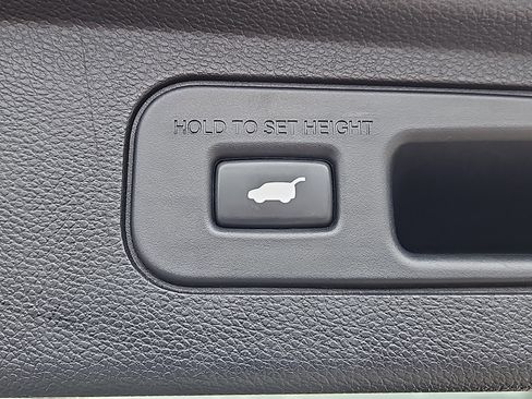 Used 2018 Honda Odyssey Elite image 17