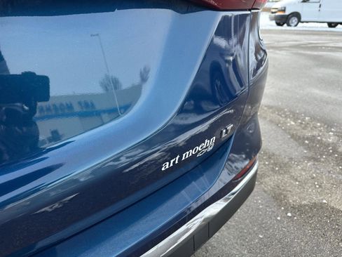 Used 2020 Chevrolet Equinox LT w/ Driver Convenience Package image 10