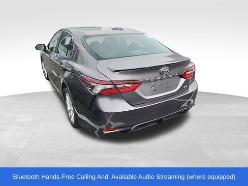Used 2024 Toyota Camry SE image 5