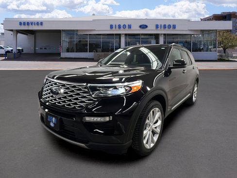 Certified 2022 Ford Explorer Platinum w/ Equipment Group 601A image 7