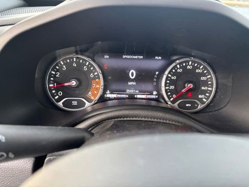 Used 2022 Jeep Renegade Limited AWD/4WD image 10