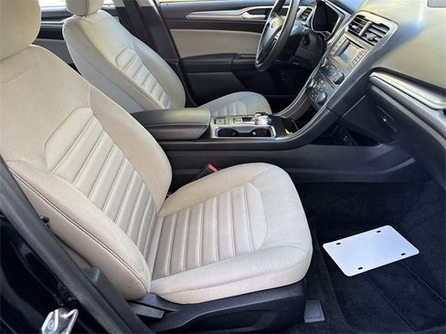 Used 2018 Ford Fusion S image 33