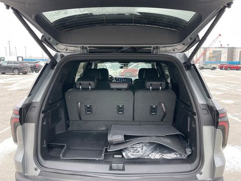 Used 2025 Chevrolet Traverse Z71 w/ Driver Confidence Package image 22