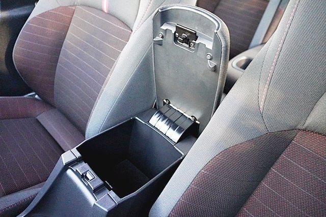 Used 2026 Toyota Corolla SE FWD image 44