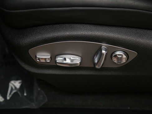 Certified 2026 Porsche Macan AWD/4WD image 25