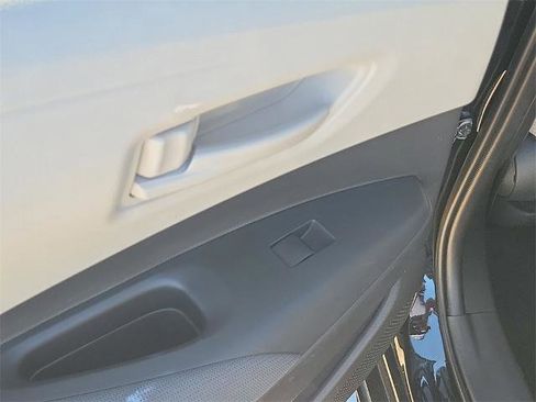 Used 2025 Toyota Corolla LE image 18