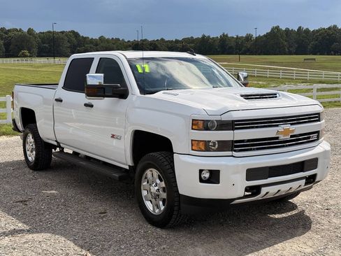 Used 2017 Chevrolet Silverado 2500 LTZ w/ Duramax Plus Package AWD/4WD image 4