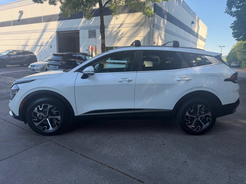 Used 2025 Kia Sportage EX AWD/4WD image 7
