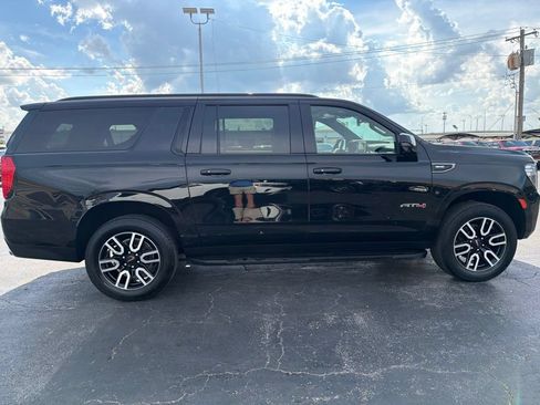 Used 2024 GMC Yukon XL AT4 w/ Technology Package AWD/4WD image 7