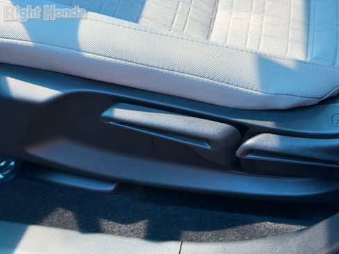 Used 2026 Honda HR-V LX image 10