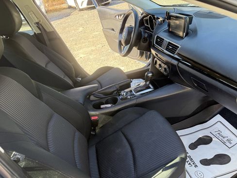 Used 2015 MAZDA MAZDA3 i Touring image 9