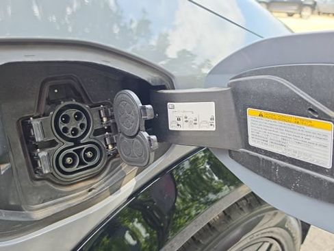 Used 2025 Nissan Ariya AWD image 46