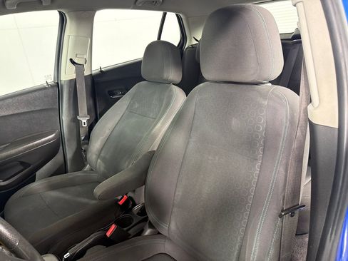 Used 2016 Chevrolet Trax LS w/ LPO, Protection Package FWD image 12