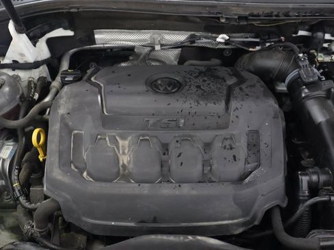 Used 2018 Volkswagen Tiguan SE image 27