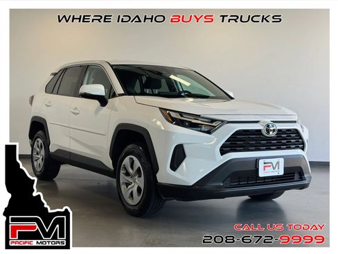 Used 2023 Toyota RAV4 LE AWD/4WD image 1