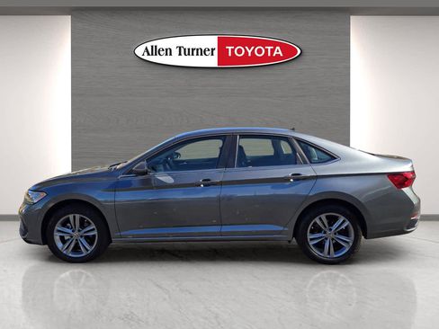 Used 2022 Volkswagen Jetta SE image 10