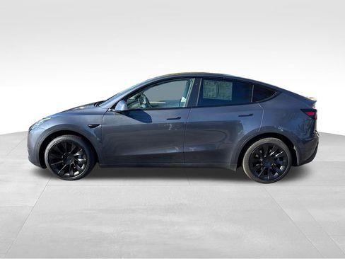 Used 2023 Tesla Model Y Long Range image 4