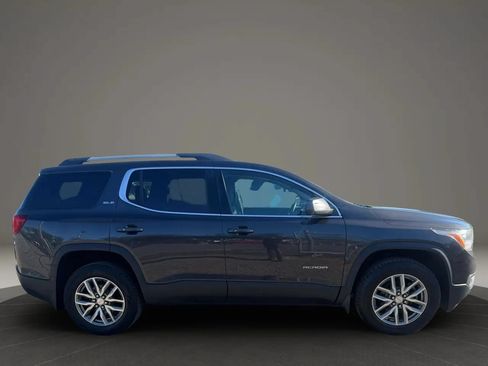 Used 2017 GMC Acadia SLE AWD/4WD image 4