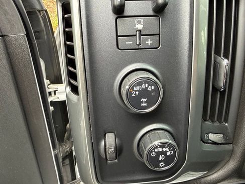 Used 2018 Chevrolet Silverado 1500 LT w/ All Star Edition AWD/4WD image 23