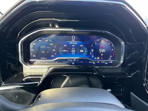 Used 2023 Chevrolet Silverado 1500 LTZ w/ LTZ Premium Package image 24