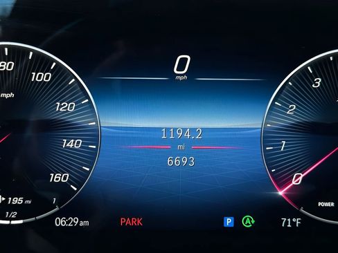 Used 2025 Mercedes-Benz GLE 350 4MATIC image 14