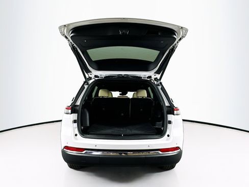 Used 2023 Jeep Grand Cherokee Limited image 29