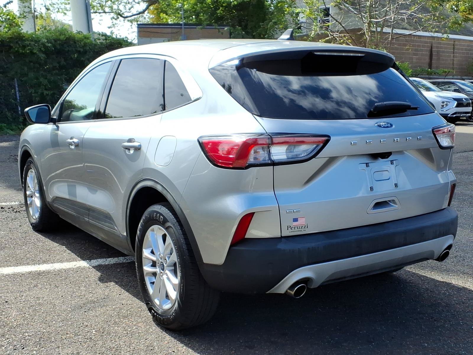 Used 2022 Ford Escape SE FWD image 6